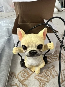 Cute Puppy Car Interior Pendant Bulldog Pendant Trinket Rearview Mirror Pendant - Foto 1 di 2