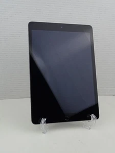 Apple iPad (8th Gen.) A2270 32GB, WiFi, 10.2 in - Space Gray - READ LOCKED - Picture 1 of 14