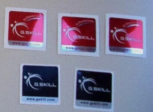 G Skill Aufkleber Sticker PC Gehäuse 3x rot 2x schwarz (Aufkleber set) - Bild 1 von 1
