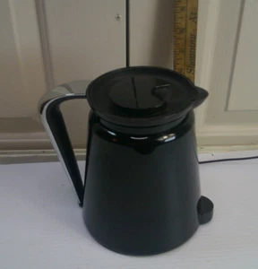 Keurig 2.0 Black K-Carafe Pitcher & Lid Coffee Pot Replacement Black/Chrome - Picture 1 of 4