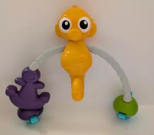 Trovare Nemo Jumper CAVALLUCCIO MARINO GIOCATTOLO Ancoraggio Arco Giallo Ricambio Disney Baby - Foto 1 di 5