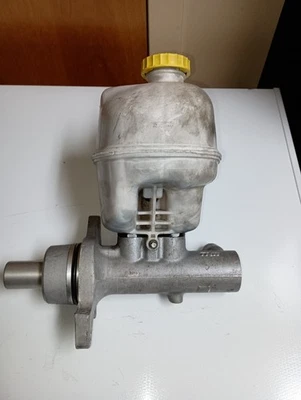 2013 Dodge Ram 1500 brake master cylinder OEM - Image 1 of 4