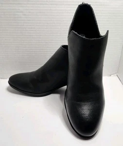 B.O.C. Ankle Booties Womens Size 6.5 M Black Vegan Leather Block Heels Back Zip - Picture 1 of 9