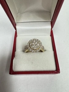 Anillo con racimo de diamantes de oro de 10 k (1,5 quilates dos) - Imagen 1 de 13