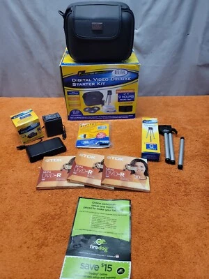 U•Vintage 2007 Digital Video Deluxe Starter Kit se adapta a la mayoría de las videocámaras Sony  Foto 1 de 4