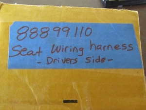 GM 88899110 HARNESS ASSEMBLY DRIVERS SEAT 6 WAY POWER - Picture 1 of 8