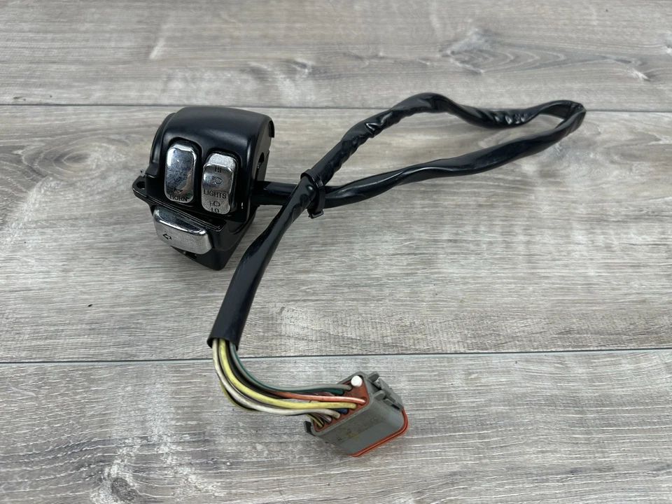 Harley Softail 2008 conjunto de interruptor de control izquierdo Foto 1 de 4