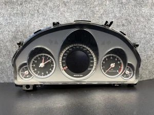 ✔MERCEDES W212 E63 AMG SPORT SPEEDOMETER CLUSTER GAUGE INSTRUMENT OEM - Picture 1 of 8