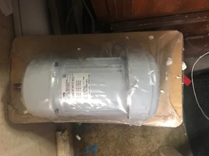 GTR G3LB-18-20-T020 3 PHASE INDUCTION MOTOR New - Picture 1 of 2