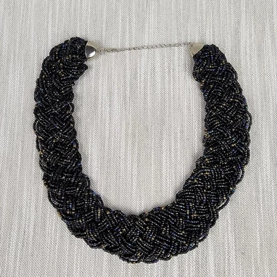 Colar de contas de semente preto robusto tecido trançado boho declaração de colar de miçangas - Imagem 1 de 4