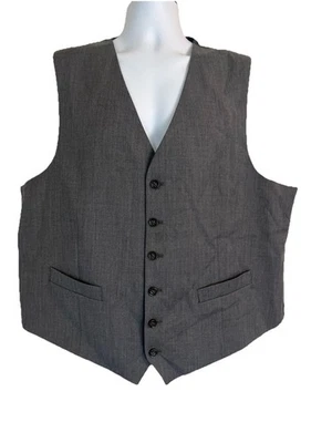 Men's Grey Stafford Classic Fit Vest.  XL 100% Wool. Lining 100% Acetate - Image 1 of 4
