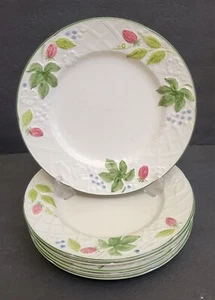 Set of 6 11" Mikasa COUNTRY BERRIES dinner plates - Picture 1 of 8