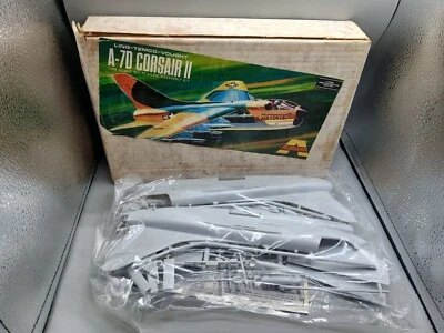 Vintage Aurora 1976 Vintage Model Kit Vaught A Corsair 2  1:48 Young Build Club - Image 1 of 3