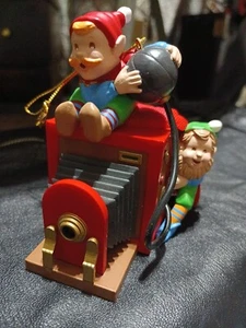 Vintage 1993 Santa's Best Ornament - Picture 1 of 6