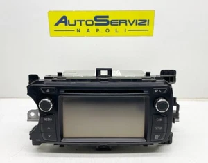AUTORADIO / STEREO / NAVIGATORE / LETTORE CD TOYOTA YARIS 2014 - 86140-0D030 - Foto 1 di 8