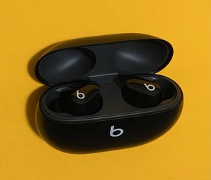 [Neuwertig] Beats Studio Buds True Wireless Noise Cancelling Bluetooth Ohrhörer Schwarz - Bild 1 von 11