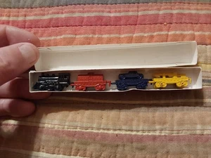 Vtg. Miniature Metal Painted Railroad Train (Set of 4) w/ Box, Shackman Co. 1984 - Bild 1 von 5