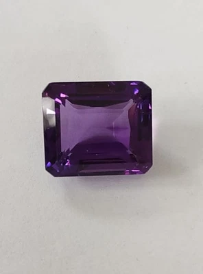 Large Natural  25.71ct Emerald Cut AMETHYST - Nice Color! - Image 1 of 2