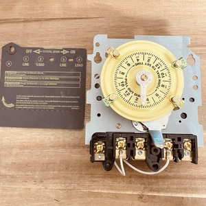 Intermatic T104M 40 Amp 208-277V DPST Mecanismo Interruptor Mecánico 24 Horas Solo - Imagen 1 de 5