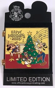 Disney Pin: WDW Happy Holidays 2005 Greeting Card Port Orleans Mickey Goofy - Picture 1 of 1