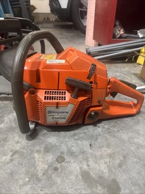 Husqvarna 372XPG OE Non X torque heated handle  Chainsaw Power Head Only OEM.   - Image 1 of 4