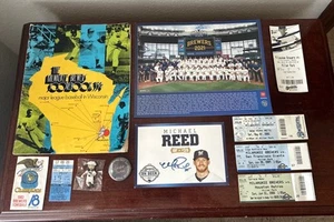 Milwaukee Brewers Vintage Memorabilia Lot 1972 Scorebook Tickets Opening Day Pin - Bild 1 von 12