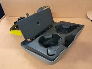 1999 - 2001 CHEVY SILVERADO CENTER DASH DOUBLE CUP HOLDER GRAY - Picture 1 of 5