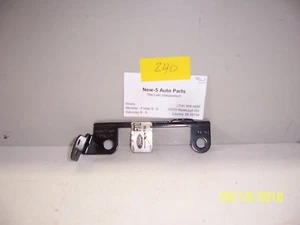 FORD EXPLORER WIRE HARNESS CLAMP-1997-2005. #F77Z-14A206-BA NOS - Picture 1 of 4