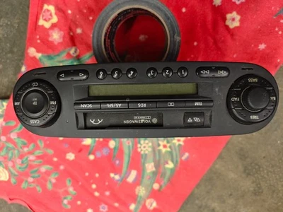 Autoradio Volkswagen new  Beetle 1° Serie 1C0035186 - Immagine 1 di 4