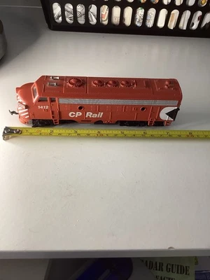 Ho scale CP Rail locomotive 1412 train engine Bachmann - Image 1 of 4
