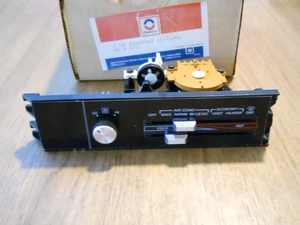 15-71254 HVAC Control Head GM 16025803 Mid 80s GM Models - Picture 1 of 2