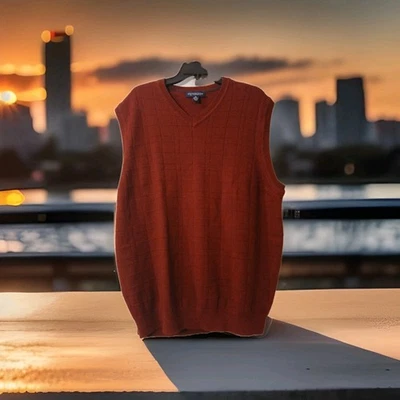 Vintage Roundtree & Yorke Men's Sweater V Neck Vest Red XL - Image 1 of 4