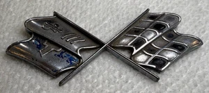 Vintage Corvette Rally Flag Emblem Metal 3954546 36431 - Picture 1 of 5