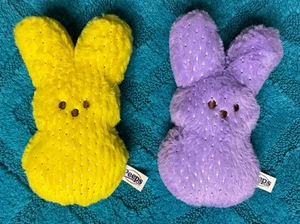 Peeps 8 Zoll Plüsch 1 gelbe und 1 lila Glitzerhase gebraucht - Bild 1 von 7