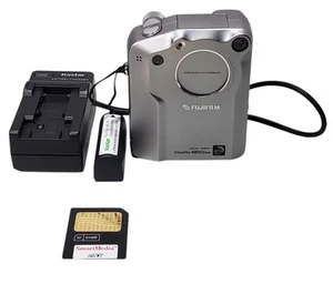 Fujifilm Digital Camera FinePix 4800 Zoom New Battery/Charger Works But Finicky - Picture 1 of 15