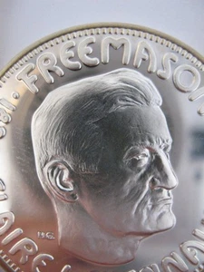 7/8-OZ CLAIRE CHENNAULT FREEMASON BROTHERHOOD MASONIC COIN SILVER .925 + GOLD - Picture 1 of 12