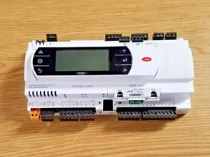 Carel Controller Programmabile P+500BAA00ES0 con Scheda BMS - Foto 1 di 12