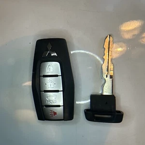 used OEM Mitsubishi Outlander 4-Button Smart Remote Key Fob KR5MTXN1 S180145500 - Picture 1 of 3