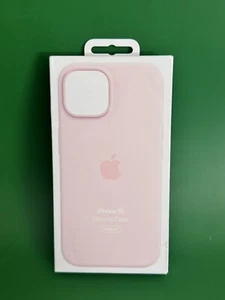 Apple Silikon Case mit MagSafe für iPhone 15 - Hellrosa - Bild 1 von 2