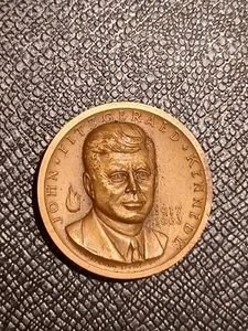 Medalla Llama Eterna JFK John Kennedy Presidente - Imagen 1 de 2