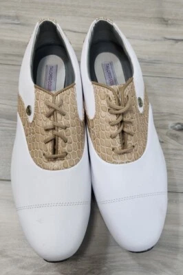 Zapatos de golf FootJoy para damas 9 colección a medida SoftSpikes blanco tostado cocodrilo Prin Foto 1 de 4