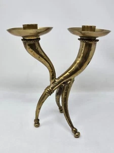 VINTAGE MODERNIST BRASS HORN LOOK TRIPOD LEGS DOUBLE CANDLESTICK HOLDER 10.5" - Picture 1 of 6