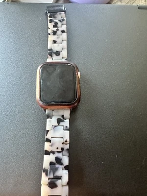 Apple Watch SE 2ª Generación (GPS, 44mm) - Estuche Aluminio Dorado Foto 1 de 3