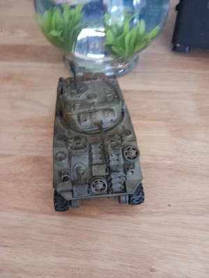 21st century toys 1 32 Tank. American Tank. See Pics. Ww2.sherman? - Image 1 of 4