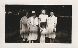 Fund Vintage Foto vier Frauen und Junge 40er Jahre 814 - Bild 1 von 1