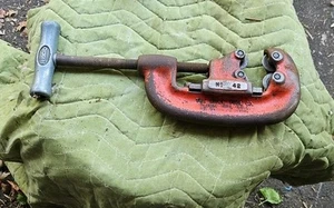 RIDGID NO. 42 FOUR WHEEL HEAVY DUTY 1/2" TO 2" INCH PIPE CUTTER - Picture 1 of 6