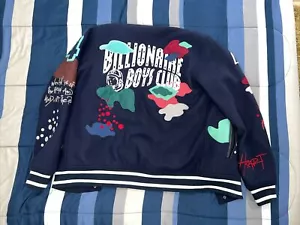 Giacca Billionaire Boys Club ๐งโ๐ โ๏ธ โ๏ธ๐ฉต WEALTH VARSITY WOOL SLIM VENDUTA COSร COM'ร - Foto 1 di 22
