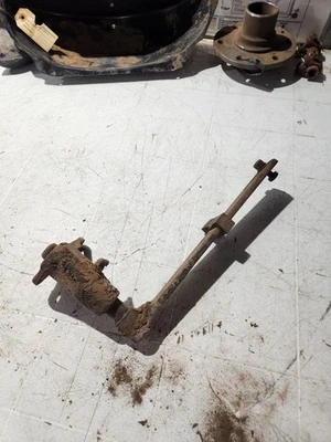 1955-1959 GMC Chevrolet Pickup Truck  Clutch pedal arm and fulcrum - Изображение 1 из 3