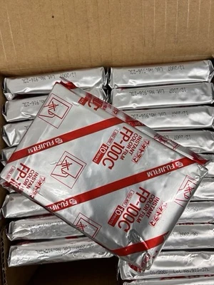 1Packs "Unused" 2007 Fuji FujiFilm FP-100C Instant Color Film From JAPAN - Image 1 of 4