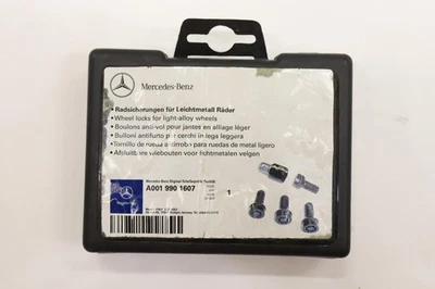 Mercedes C300 W205 2017-2025 tuercas juego de 4 cerraduras de llanta OEM A0019901607 Foto 1 de 4